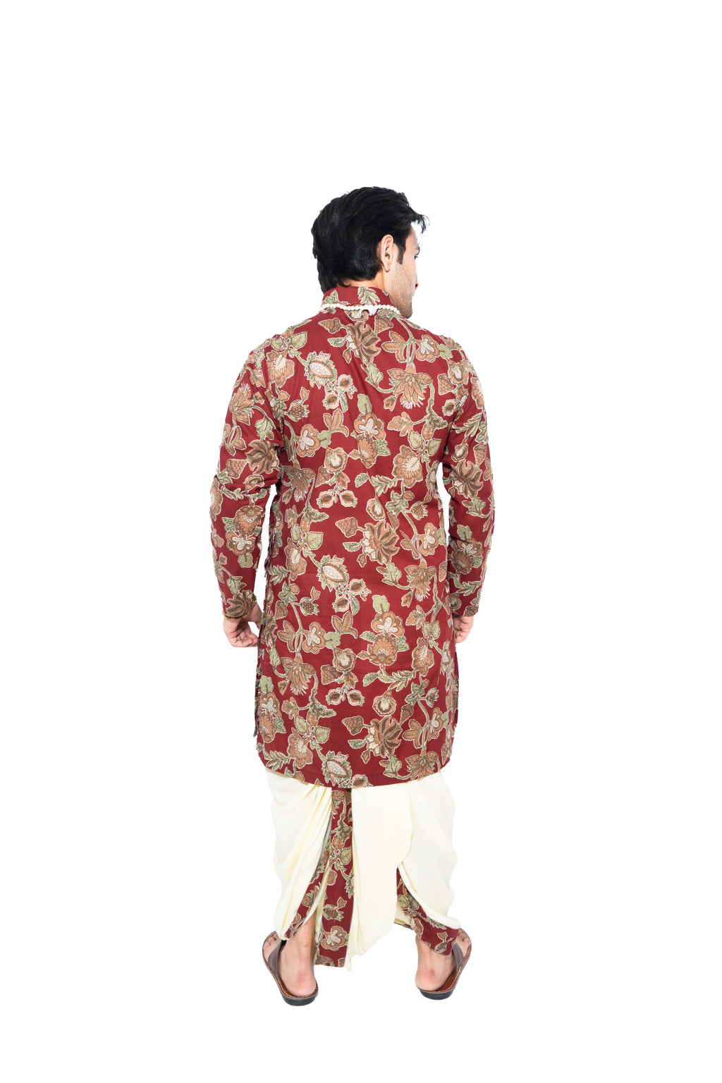 Sridhar Bagalabandhi And Dhoti Set- Maroon