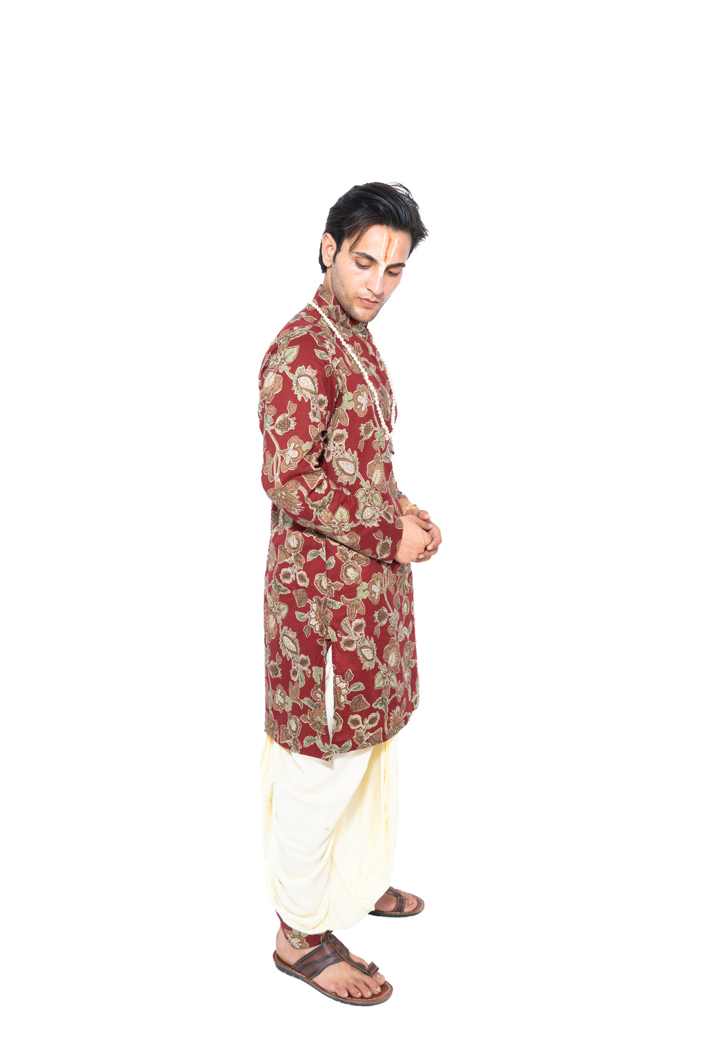 Sridhar Bagalabandhi And Dhoti Set- Maroon